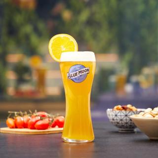 🍻We can't think of anything better than sunny weather and the bright taste of Blue Moon... Let's just hope it doesn't rain!

Please Drink Responsibly.

#bluemoonbeer #artfullycrafted #madebrighter #refreshingbeer #craftbeer #summer #summertime #beergarden #beerlovers #beerandfood