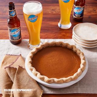 Even if you missed out on the minis, you can still enjoy the biggies. Check out @bakedbymelissa’s pumpkin pie recipe crafted to pair with the flavors of our iconic Blue Moon beer. Link in bio.