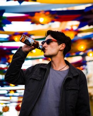 Tag a friend who looks this cool when drinking Blue Moon.

📸: @ricar_do17