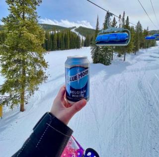 A bright way to end a ski day.

📸: cheers_to_the_view